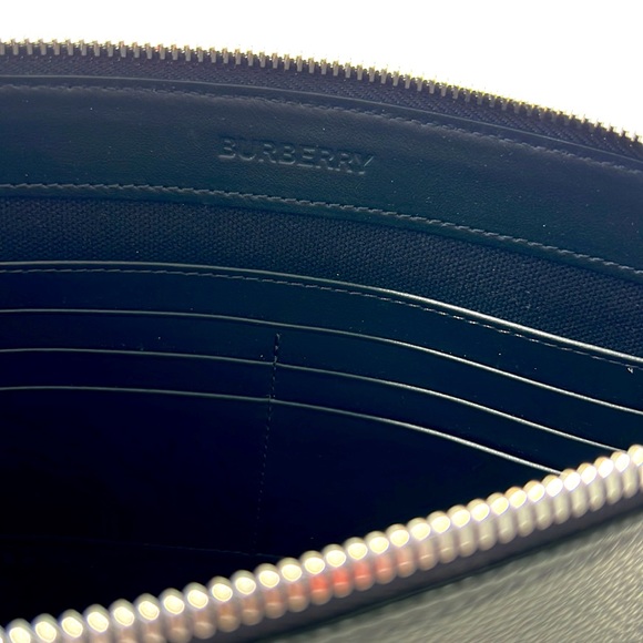 New Burberry Logo Pouch with wrist strap - Authentic - Picture 4 of 4